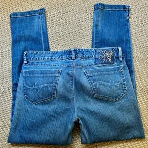 GoldSign low rise, cropped jeans